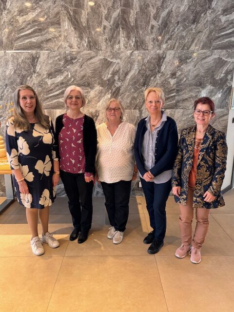 Karola Hübner, Gerda Milles, Anita Deppisch, Martina Schilder, Anja König (v.l.n.r.)